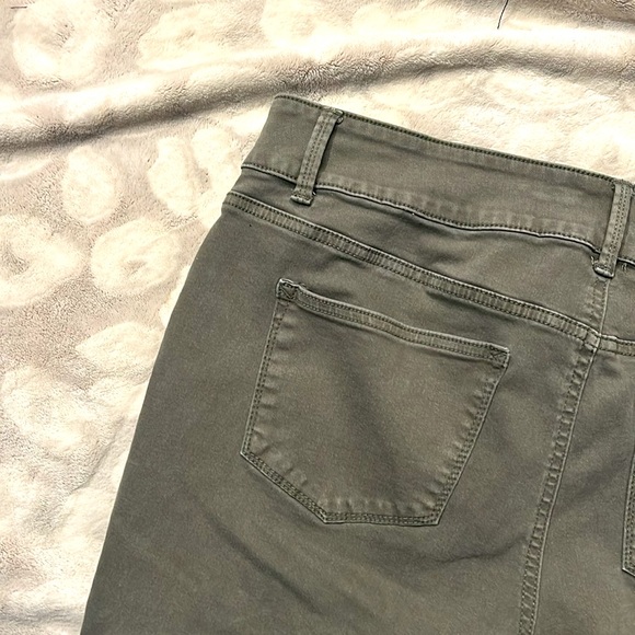 M jeans by Maurice’s High Rise Skinny Olive Green Size XL Regular - Picture 8 of 11